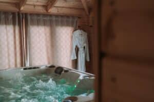 Private hot tub and sauna wellness in Vitznau near Chalet Oz