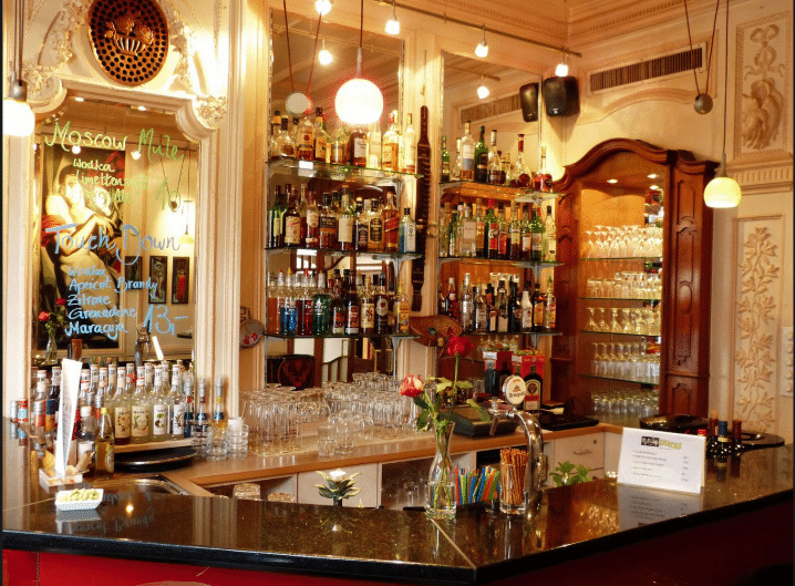 Epi Bar in Hotel Rigi, Vitznau